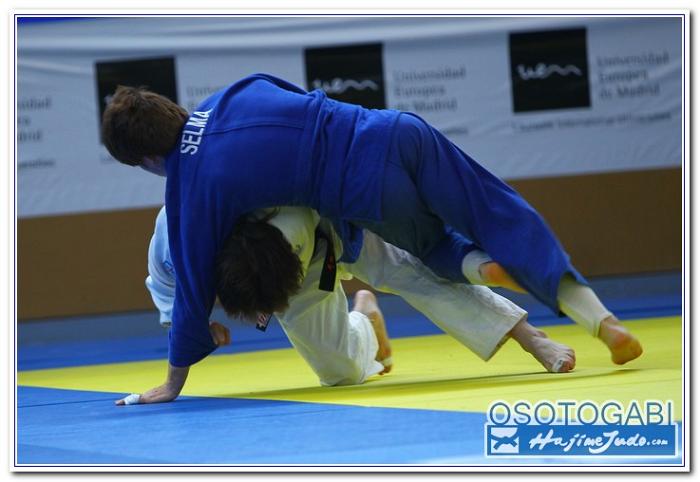 CEU2011 900137